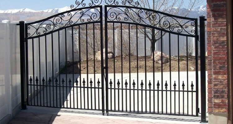 Electric Driveway Gate Installation in El Segundo